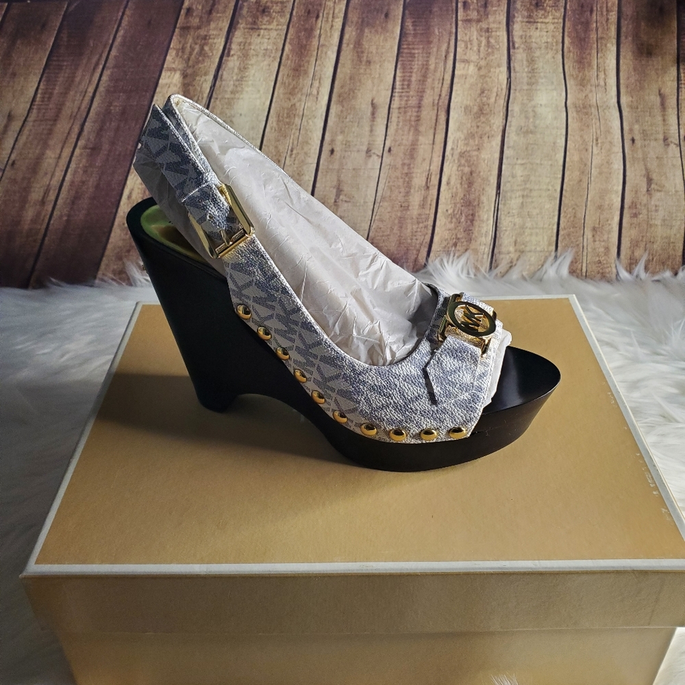 Ladies Shoes